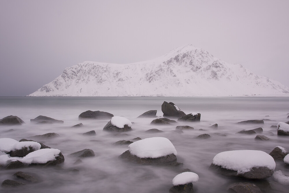 Winter an der Küste der Lofoten | Fotokunst von Stefan Blawath