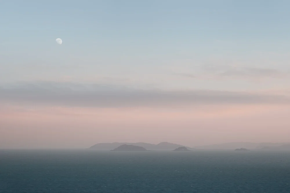 Salida de la luna - Fotografía artística de AJ Schokora