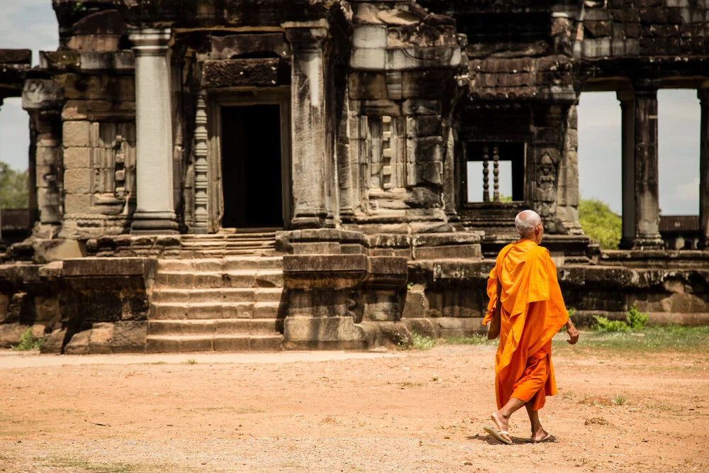 Mönch bei Angkor Wat - fotografía de Steffen Rothammel