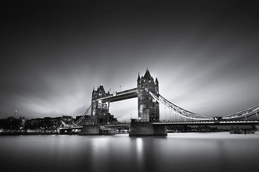Tower Bridge - Fotografía artística de Tillmann Konrad