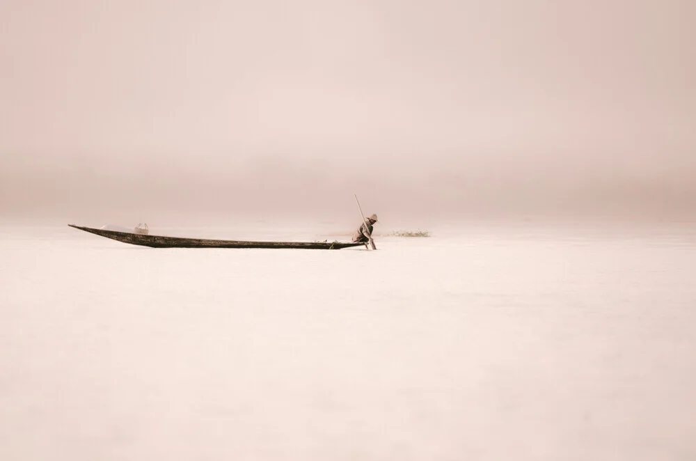 Fisher en el lago Inle - Fotografía artística de Anne Beringmeier