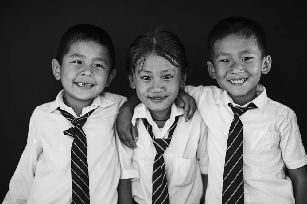 Niños de la escuela tibetana - Fotografía artística de Jan Møller Hansen