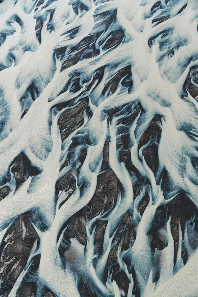 Ein verflechteter Gletscherfluss in Island - fotokunst de Roman Königshofer