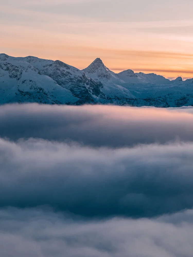 Sonnenuntergang über den Wolken - fotokunst de Sebastian 'zeppaio' Scheichl
