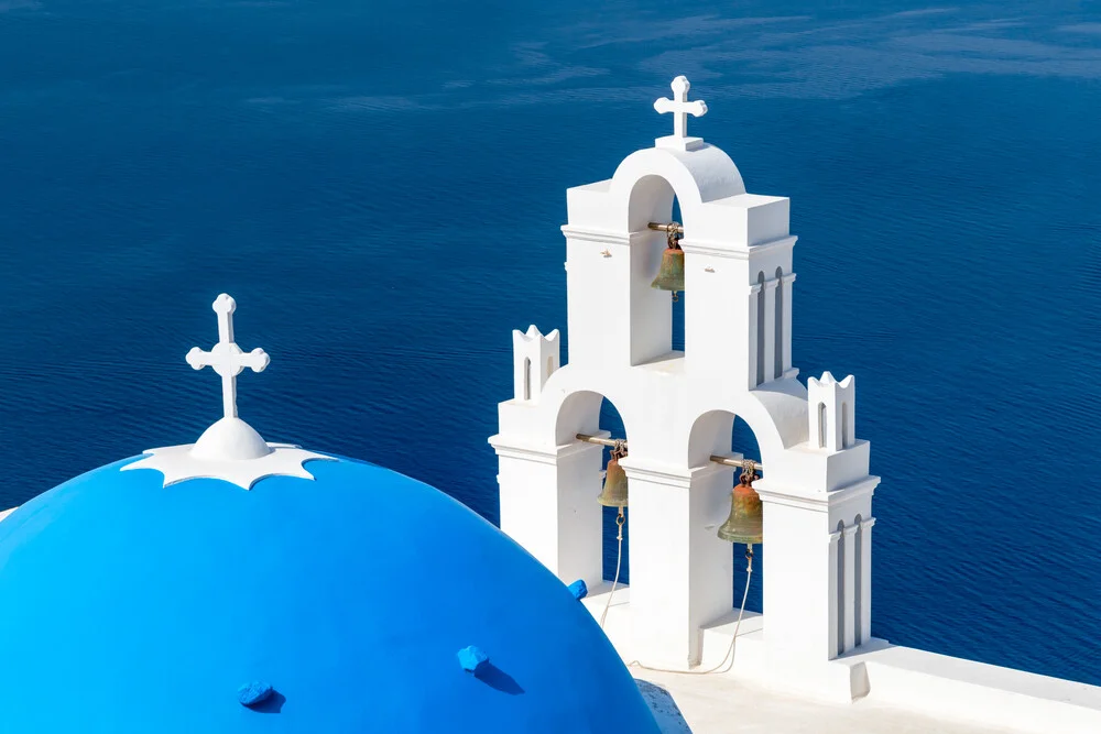 Techo azul de la iglesia de St. Gerasimos en Fira - Fotografía artística de Jan Becke