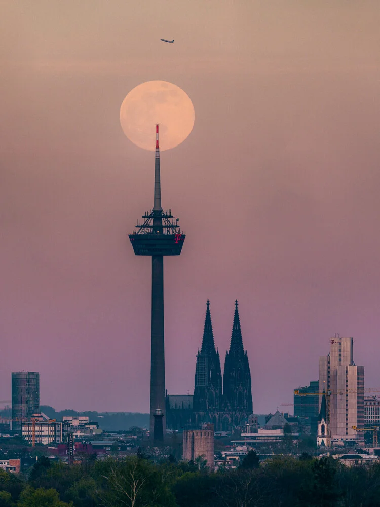 Super Moon - Köln Skyline - fotografía de Johannes Höhn