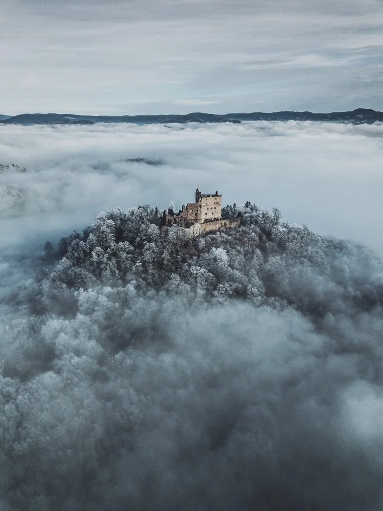 Schloß über den Wolken - fotografía de Patrick Monatsberger