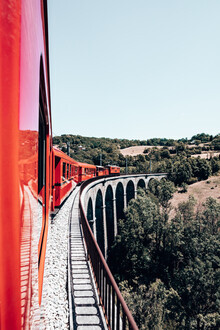 Eva Stadler, El pequeño tren rojo (Francia, Europa)
