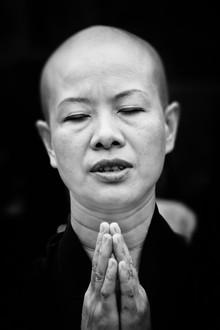 Victoria Knobloch, Oración (Nepal, Asia)