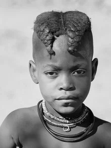 Chica de la tribu Himba - Fotografía artística de Phyllis Bauer