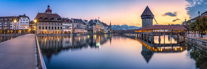 Jan Becke, casco antiguo de Lucerna al amanecer (Suiza, Europa)