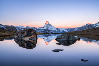 Jan Becke, montaña Matterhorn al amanecer.