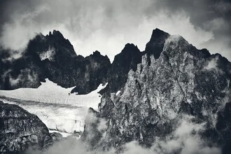 Cordillera escarpada - Fotografía artística de Alex Wesche