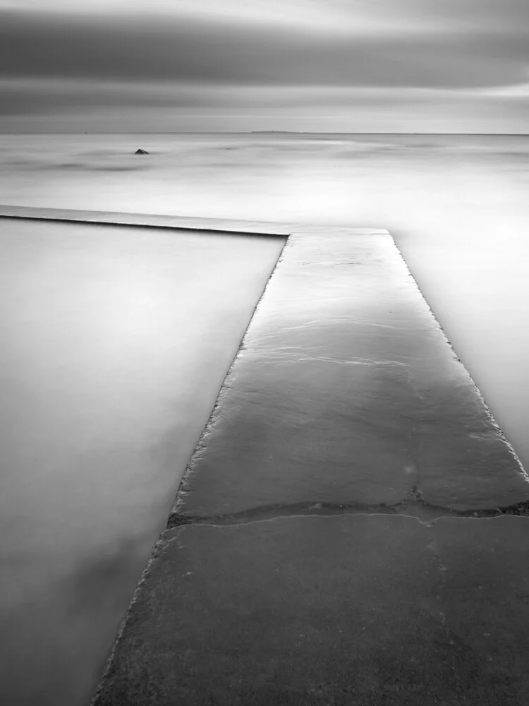 North Berwick Tidal Pool 3 - Photographie d'art par Ronnie Baxter