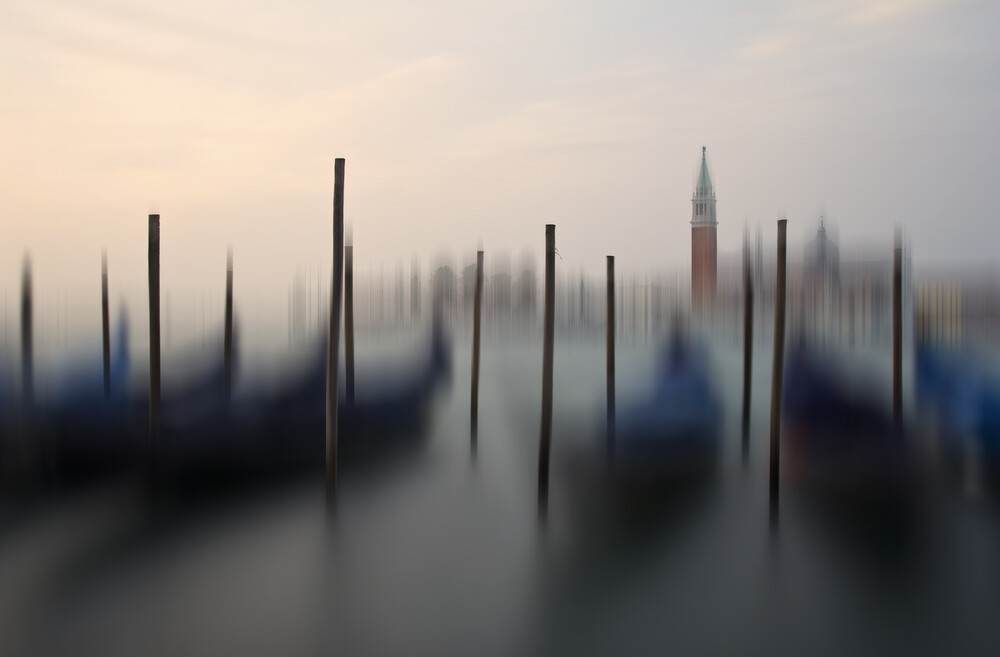 Venice Sunrise - Photographie d'art par Carsten Meyerdierks