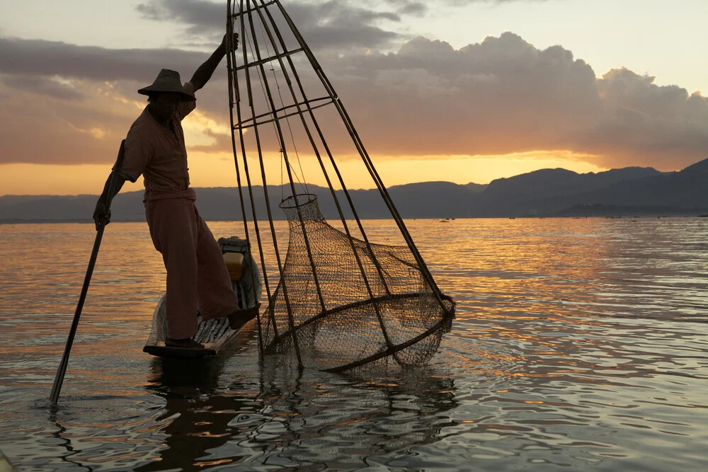 Pêcheur au lac Inle - Photographie fineart de Christina Feldt