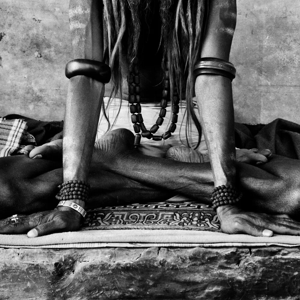 yoga - Photographie d'art par Jagdev Singh