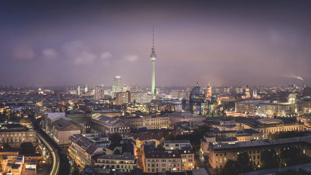 Au-dessus de la ville … Panorama de Berlin - Photographie fineart par Ronny Behnert