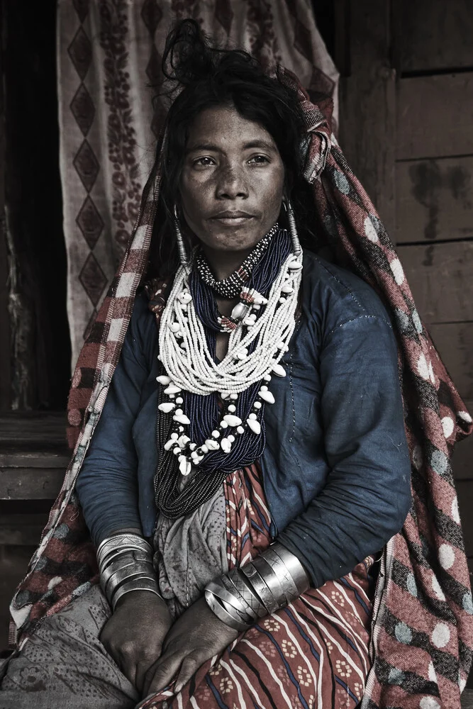 Les derniers chasseurs-cueilleurs de l'Himalaya - fotokunst von Jan Møller Hansen