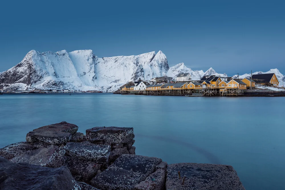 Sakrisøy // Îles Lofoten, Norvège - Photographie d'art par Eva Stadler
