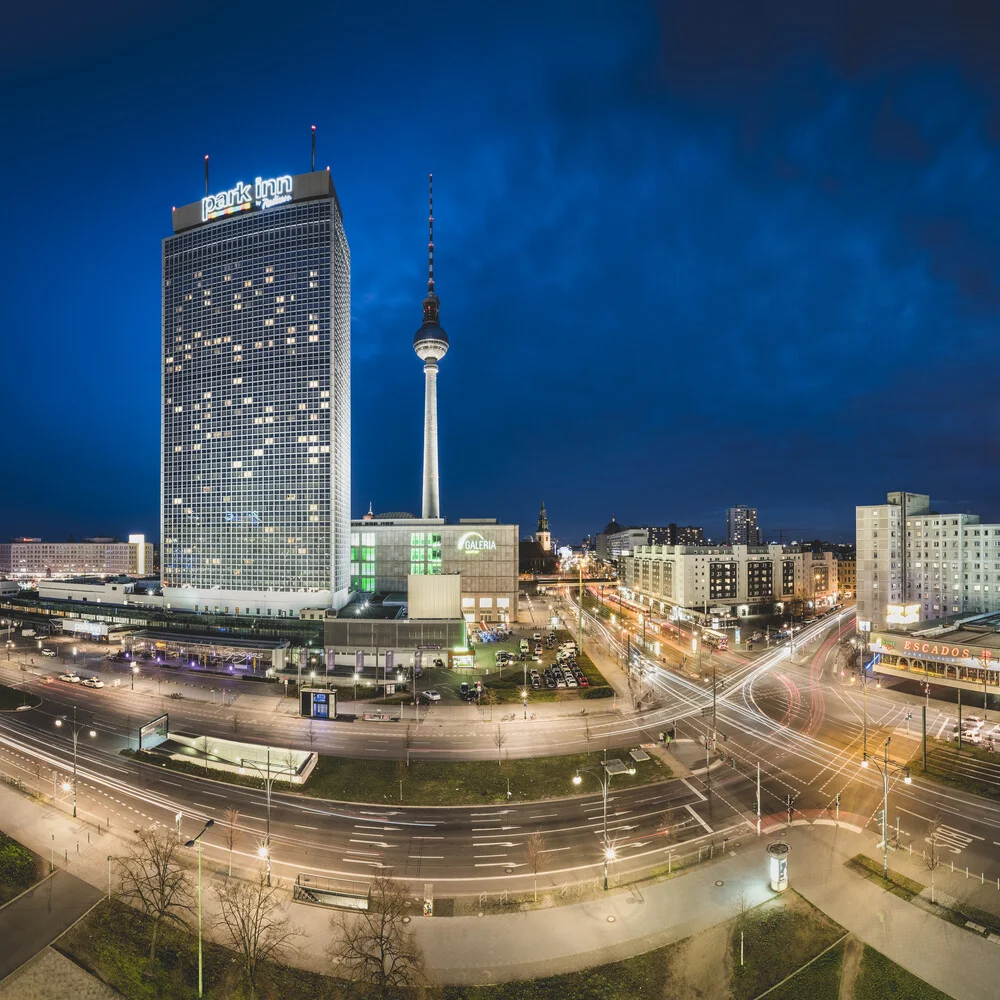 Alexanderplatz Berlin Panorama - Photographie d'art par Ronny Behnert