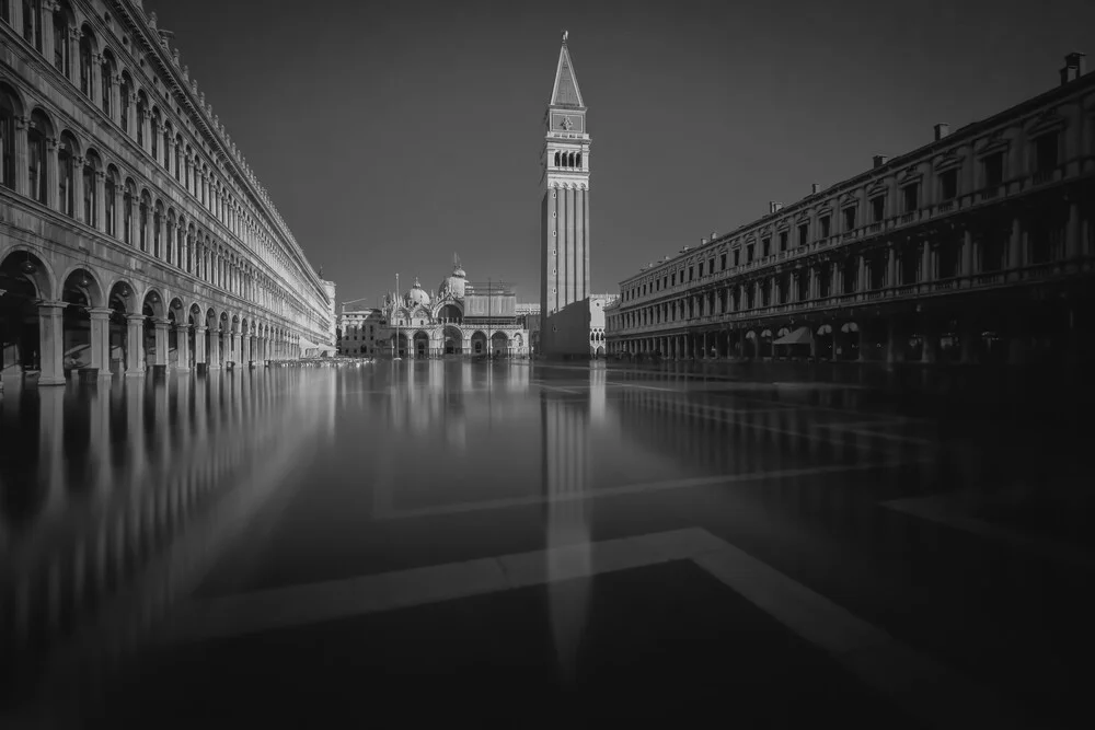 Aqua Alta Piazza San Marco - Photographie d'art par Dennis Wehrmann