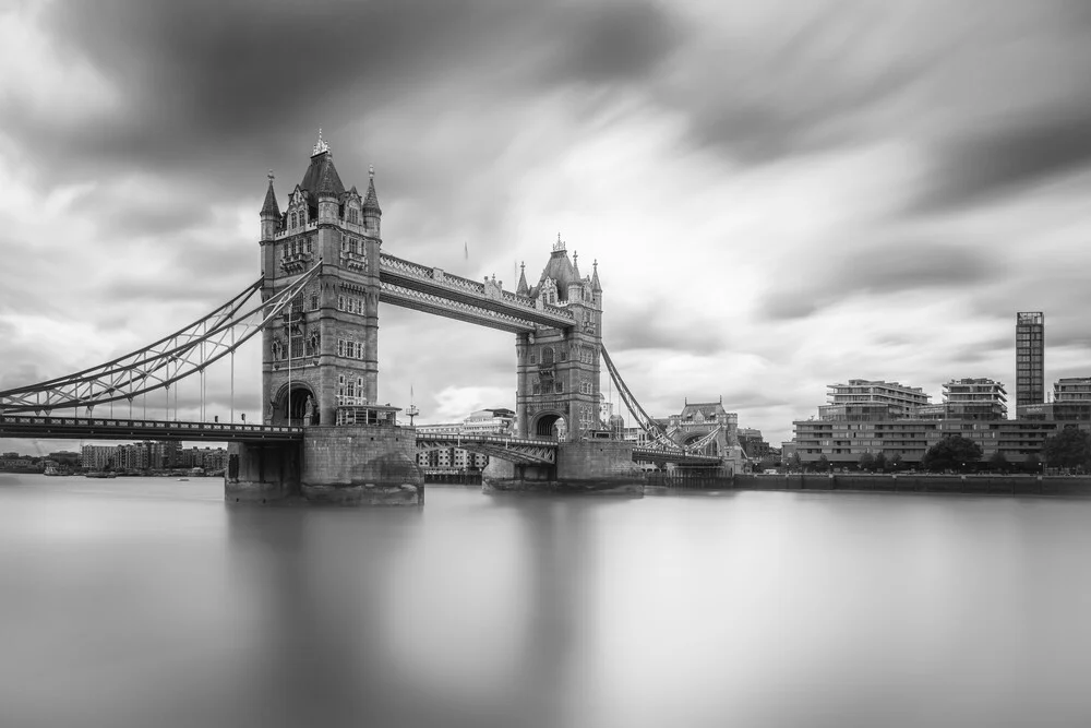 Tower Bridge - Photographie d'art par Mario Ebenhöh