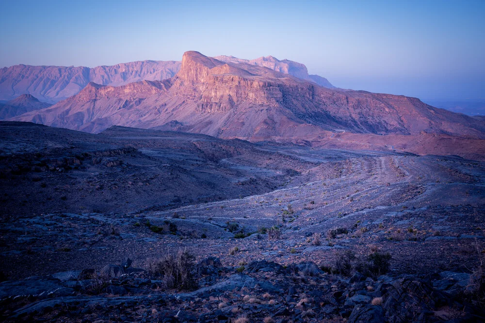 Oman : Lumière du matin sur l'un des sommets autour de Jebel Shams - fotokunst von Eva Stadler