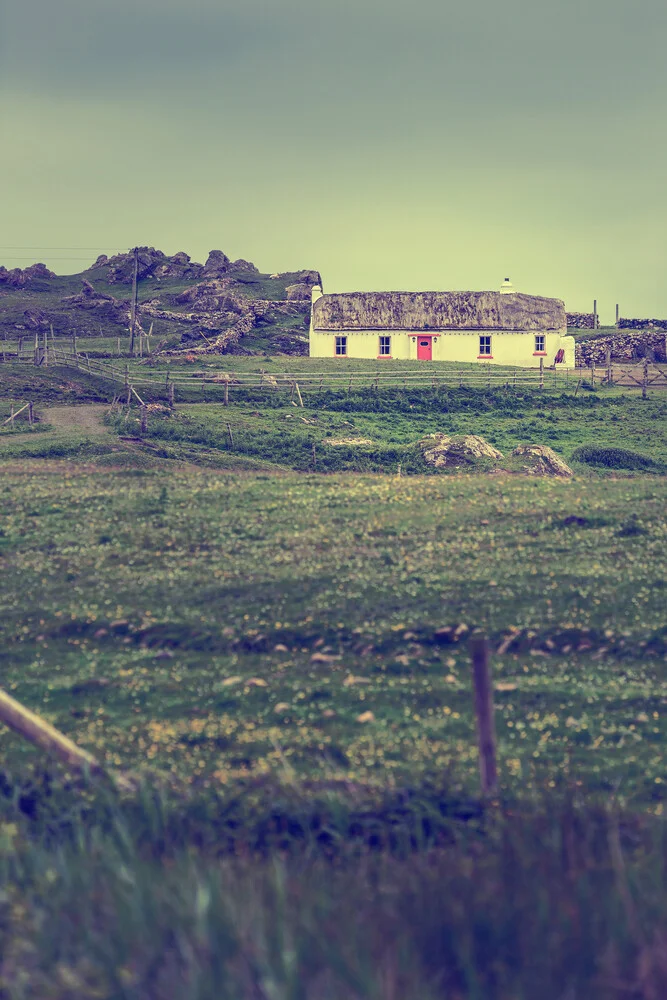 Irish Cottage - Photographie d'art par Eva Stadler