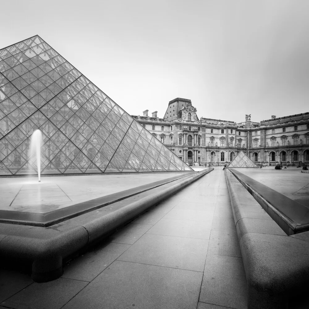 LOUVRE - PARIS - Photographie d'art par Christian Janik