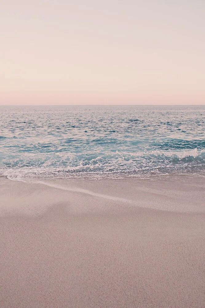 ROSEGOLD BEACH MORNING - Photographie d'art par Monika Strigel
