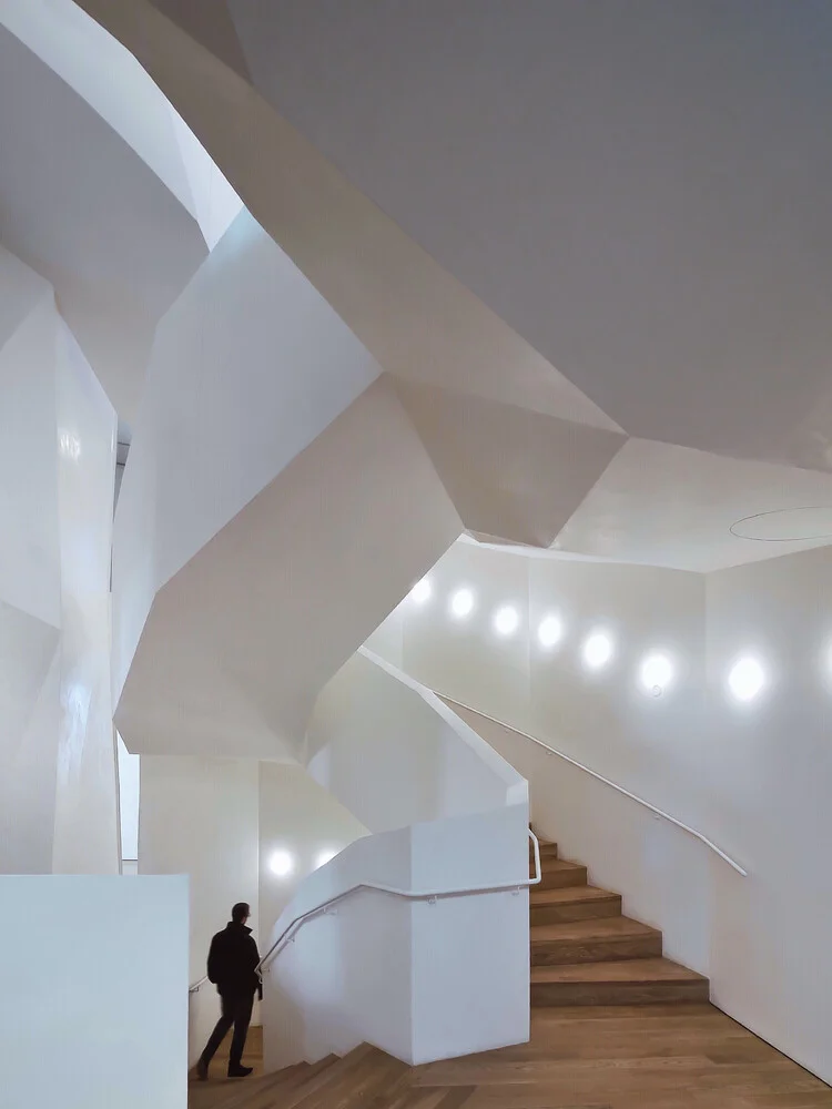 L'escalier blanc - Photographie fineart de Roc Isern