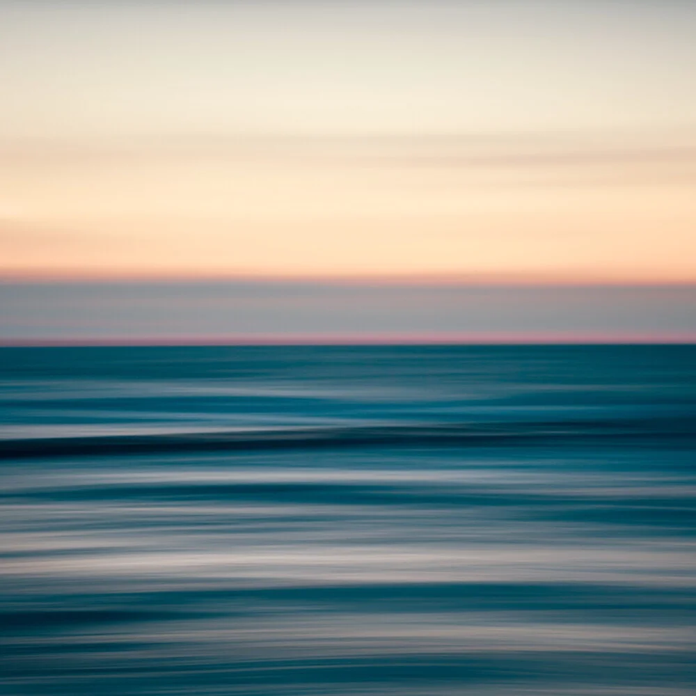Coucher de soleil sur la mer - fotokunst von Holger Nimtz