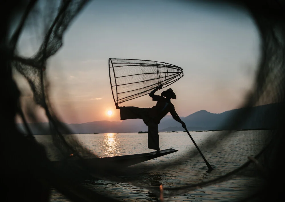 Pêcheur birman - Photographie d'art de Julian Wedel