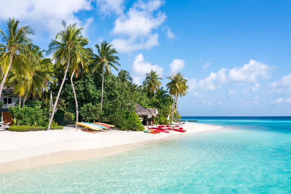 Vacances à la plage sur une île des Maldives - Photographie fineart de Jan Becke