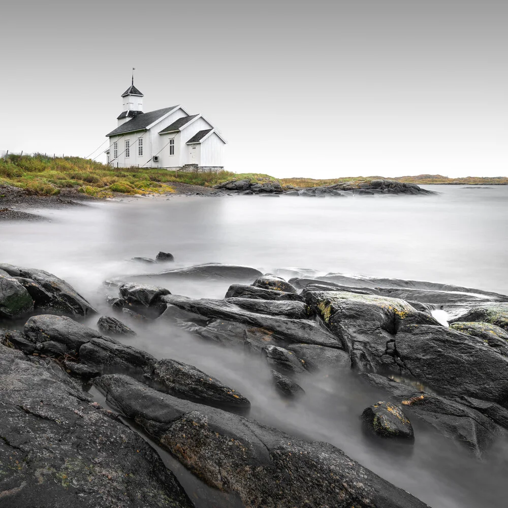 Gimsoy Kirke II | Lofoten - Photographie d'art par Ronny Behnert
