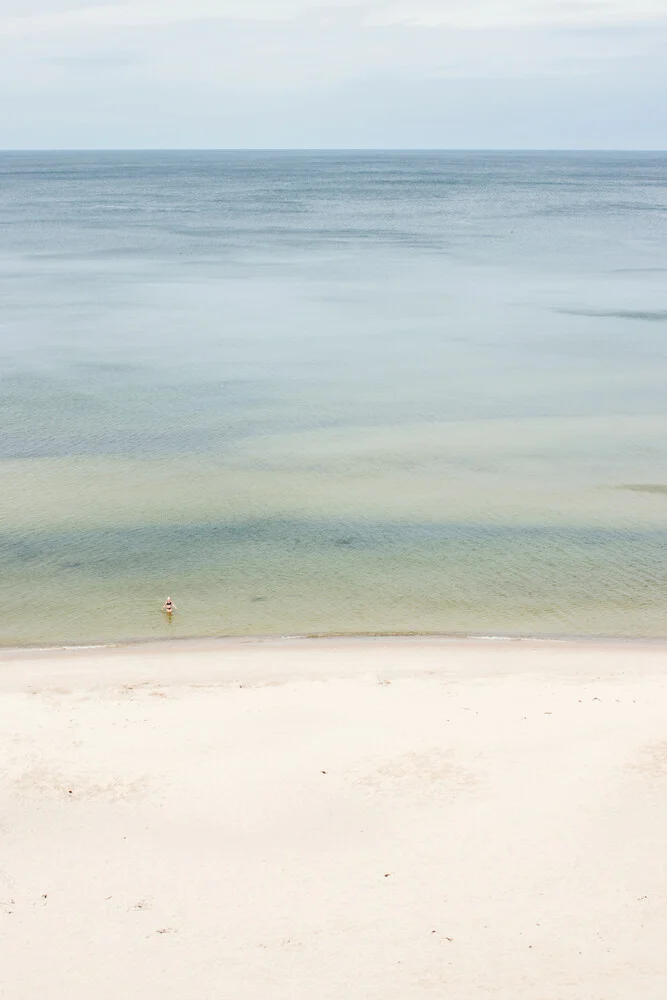 Beachgirl - Photographie d'art par Manuela Deigert