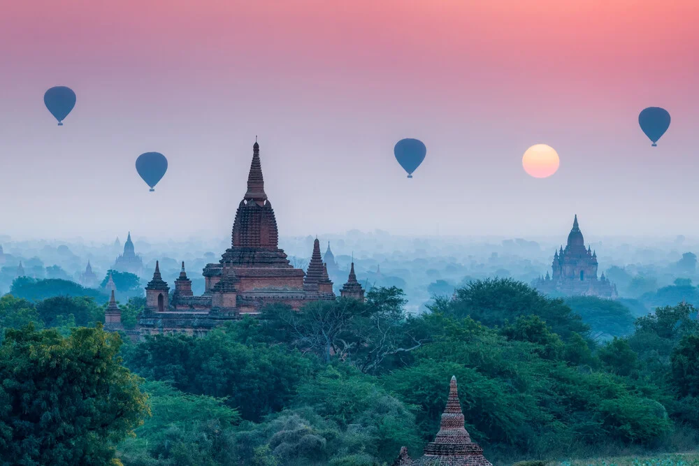 Lever du soleil à Bagan - Photographie fineart de Jan Becke