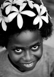 Fille de Bougainville Papouasie-Nouvelle-Guinée - Photographie d'art par Eric Lafforgue