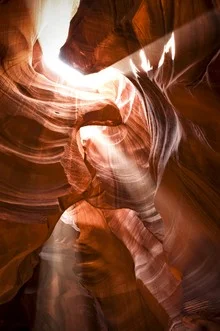 Sun Beam in Slot Canyon - Photographie fineart de Michael Stein