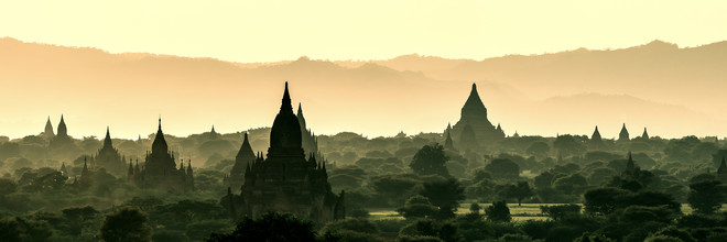 Jean Claude Castor, Birmanie - Bagan avant le coucher du soleil (Myanmar, Asie)