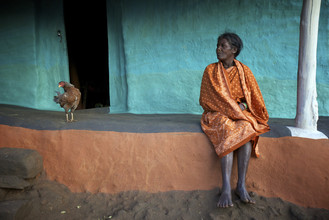 Ingetje Tadros, La femme et le poulet (Inde, Asie)