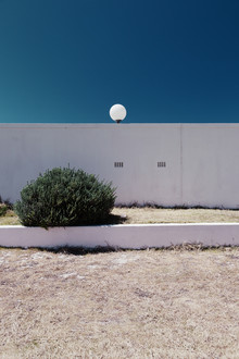 Eva Stadler, Wall, bush and lamp (Afrique du Sud, Afrique)