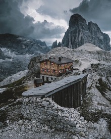 Jan Keller, Hütte in den Dolomiten - Italie, Europe)