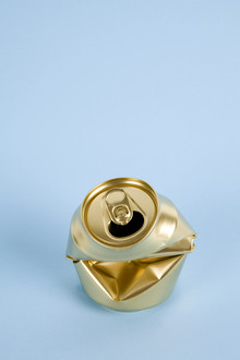 Loulou von Glup, Gold Can - Belgique, Europe)