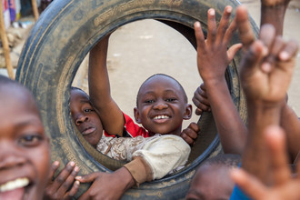 Miro May, Happy kids (Kenya, Afrique)