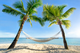 Jan Becke, Vacances d'été détendues dans un hamac sur la plage (Polynésie française, Océanie)
