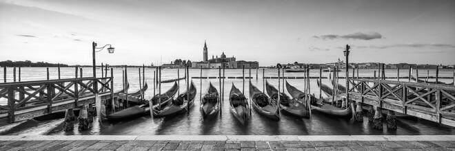 Jan Becke, Gondoles sur la jetée de Venise (Italie, Europe)