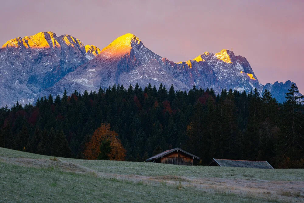 Alpenglow nelle montagne del Wetterstein - Fotografia Fineart di Martin Wasilewski