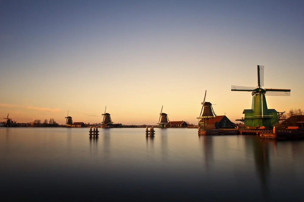 Windmill Parade - Fotografia d'arte di Carsten Meyerdierks
